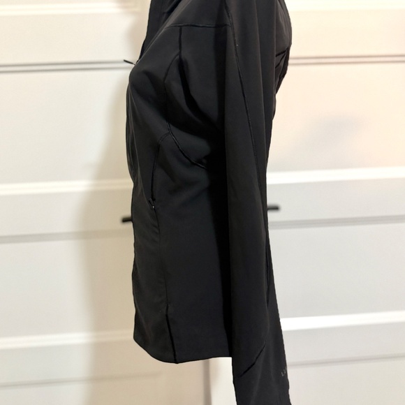 Lululemon Mist Over Windbreaker NWOT - Picture 2 of 6